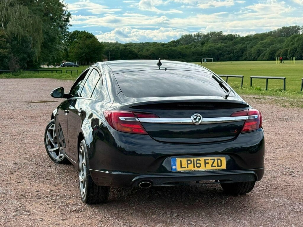Vauxhall Insignia Hatchback Black #3