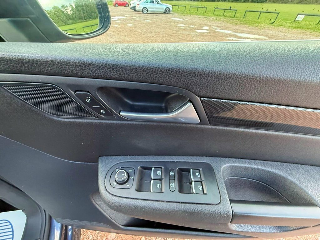 Seat Alhambra  Black #33