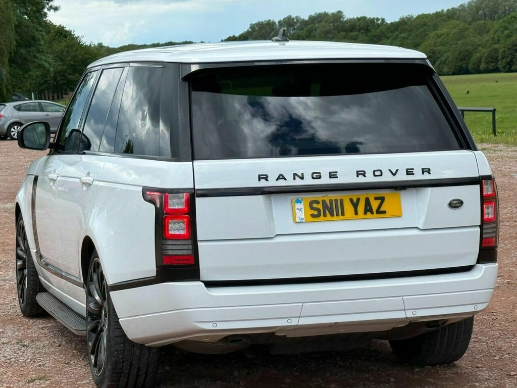 Land Rover Range Rover Suv White #4