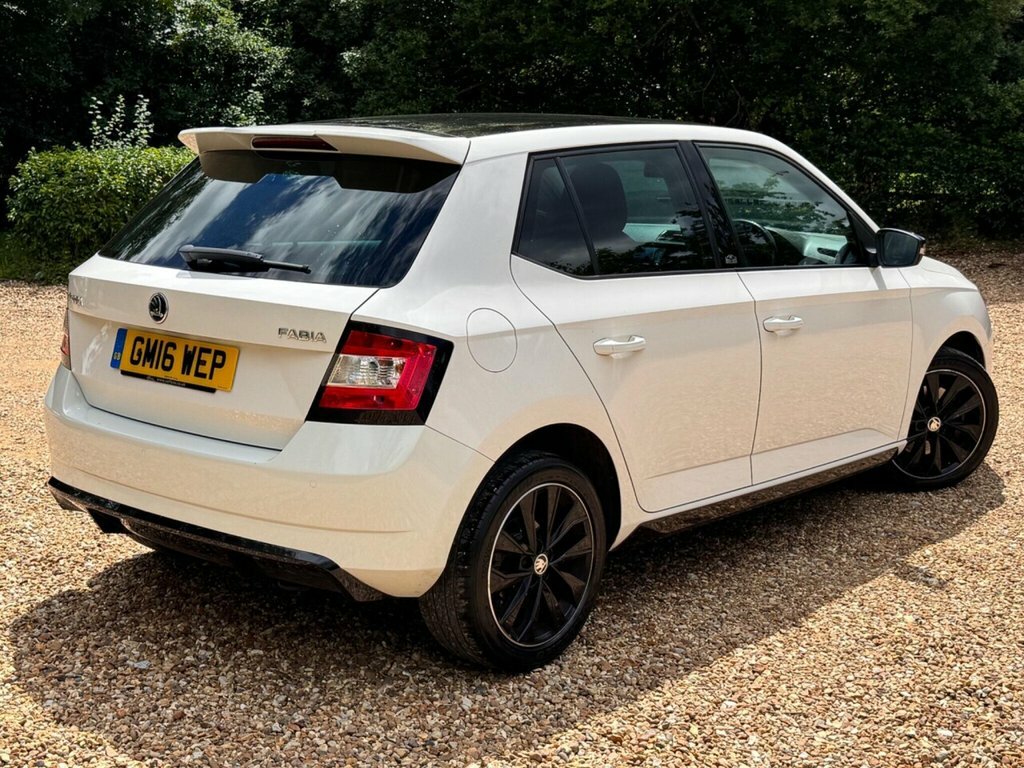 Skoda Fabia Hatchback White #6