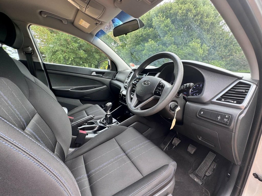 Hyundai Tucson Crdi Se Nav Blue Drive Red #26