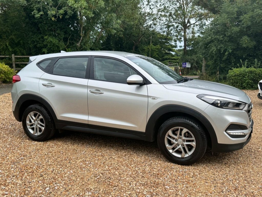Hyundai Tucson Crdi Se Nav Blue Drive Red #21