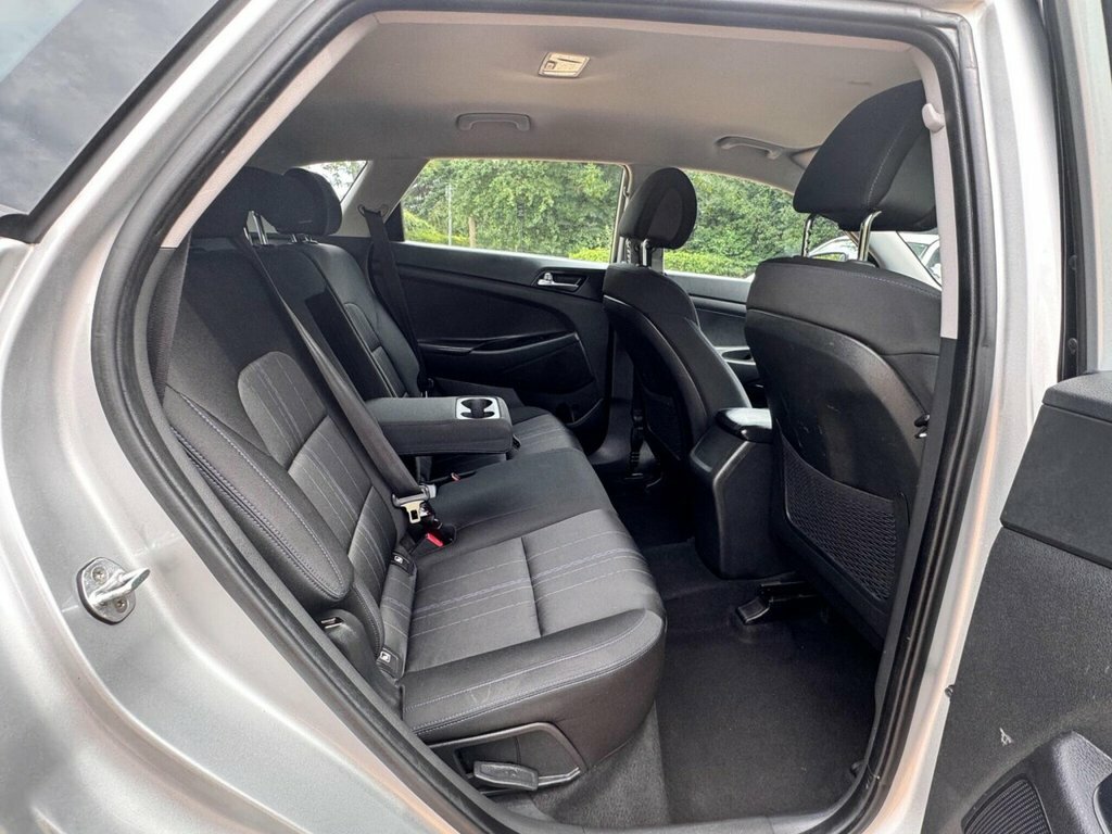 Hyundai Tucson Crdi Se Nav Blue Drive Red #31