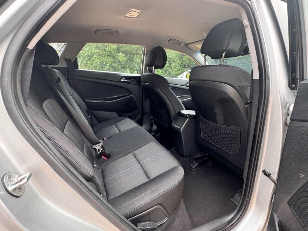 Hyundai Tucson Crdi Se Nav Blue Drive Red #28