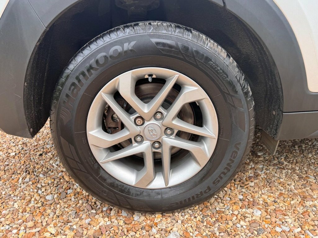 Hyundai Tucson Crdi Se Nav Blue Drive Red #49