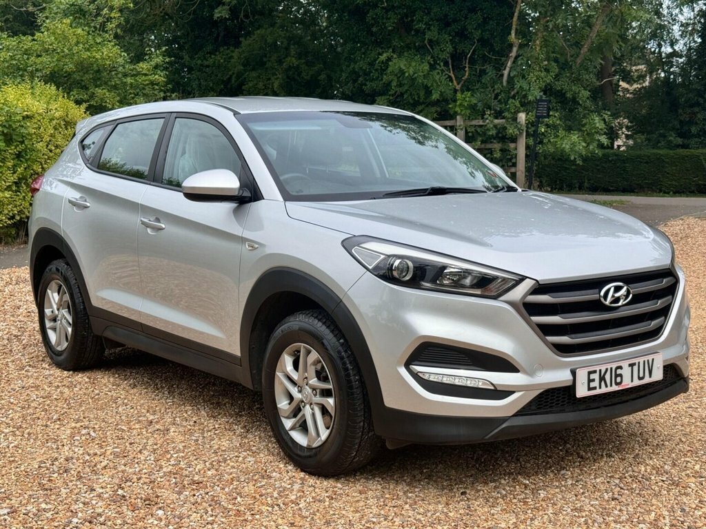 Hyundai Tucson Crdi Se Nav Blue Drive Red #10