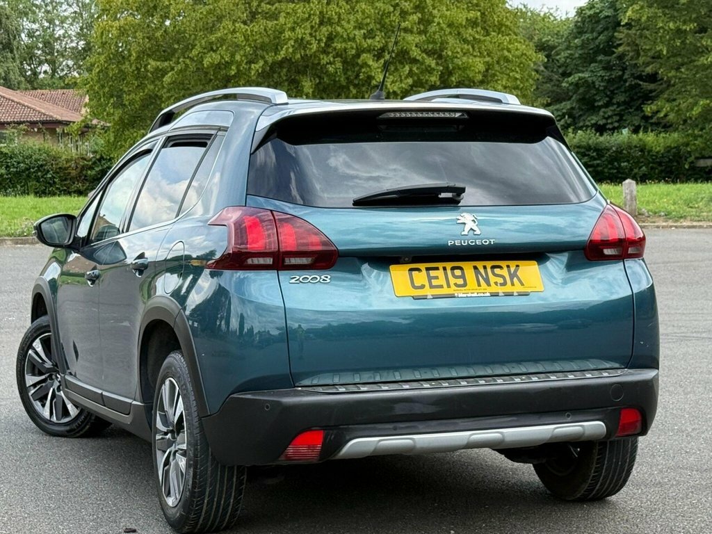 Peugeot 2008 2008 Allure Premium Green #4