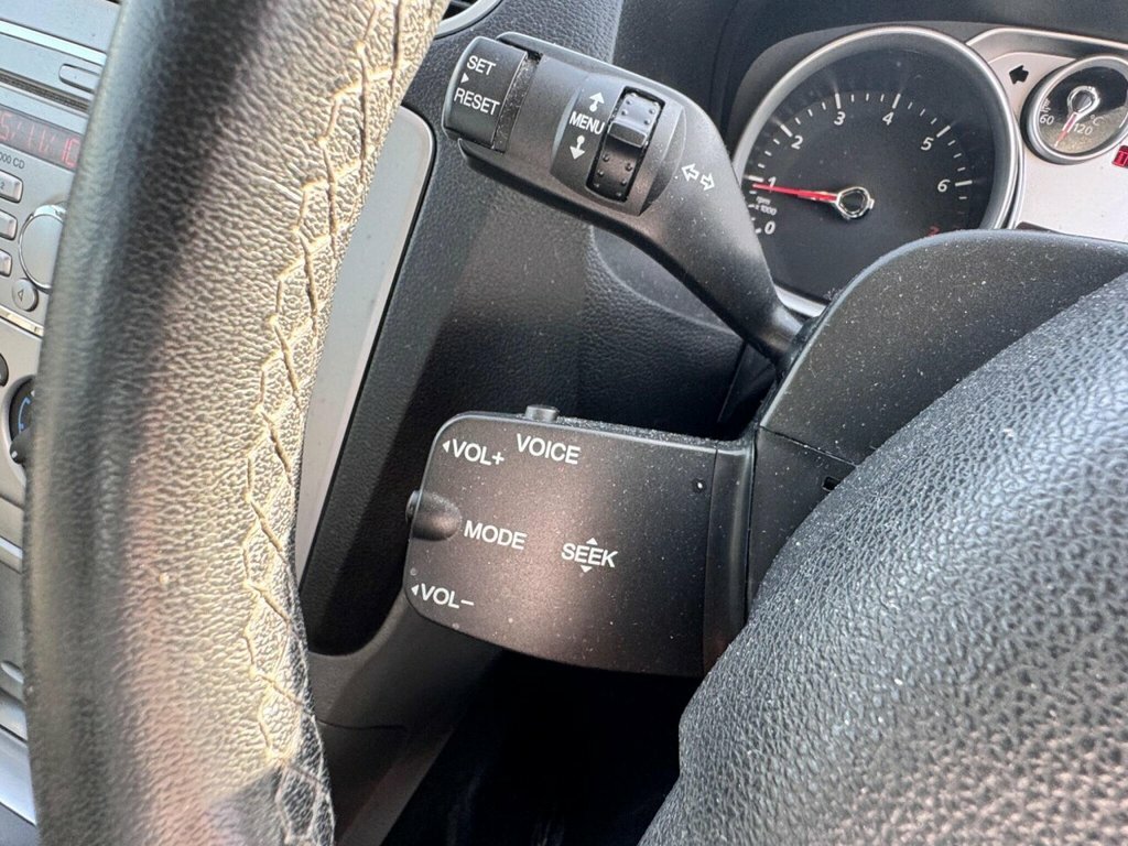 Ford Focus 1.8 Tdci Zetec Hatchback 137 G Red #24