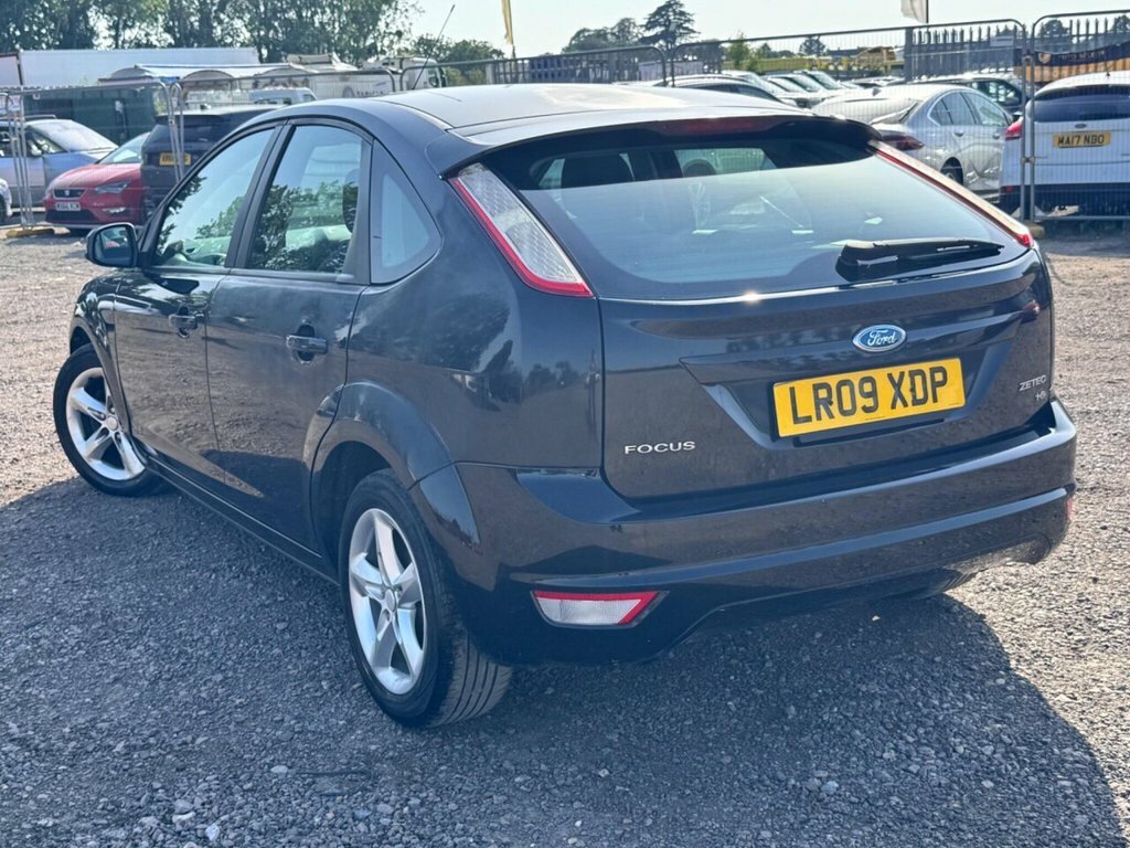 Ford Focus 1.8 Tdci Zetec Hatchback 137 G Red #4