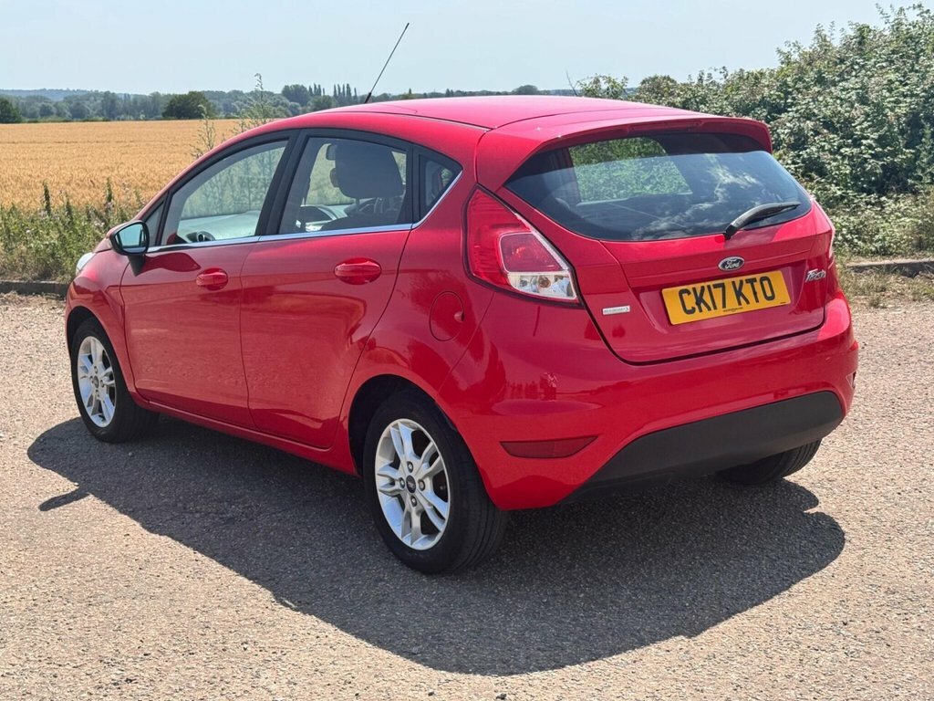Ford Fiesta Hatchback Red #6