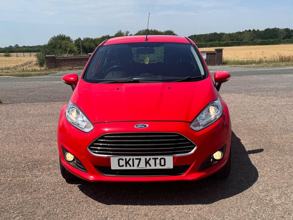 Ford Fiesta Hatchback Red #5