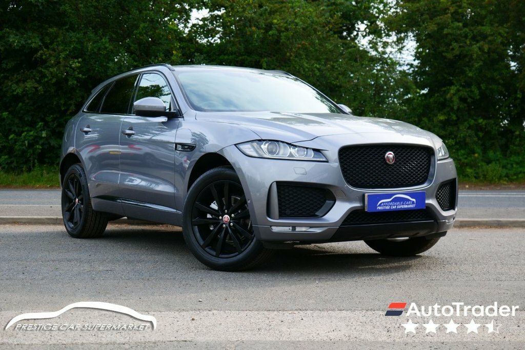 Jaguar F-Pace 2L Chequered Flag Grey