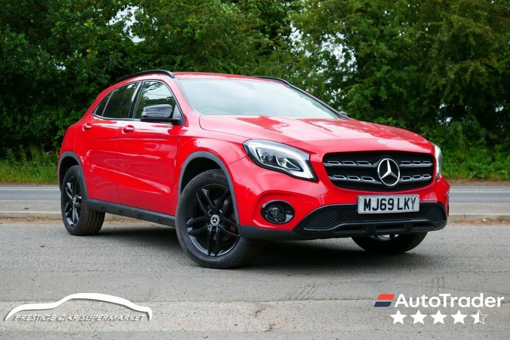 Mercedes-Benz GLA Class 1.6L Urban Edition Red