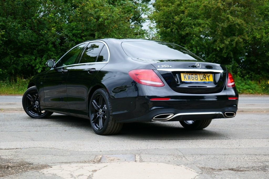 Mercedes-Benz E Class 2L Amg Line Black #2