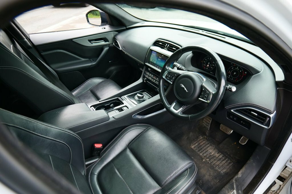 Jaguar F-Pace 2L Chequered Flag OY70SDX White #3