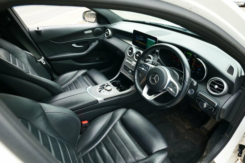 Mercedes-Benz C Class 2L Amg Line Edition FX21UCC White #3