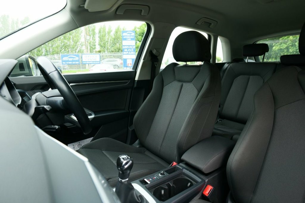 Audi Q3 1.5L Sport HF70UKH Grey #2