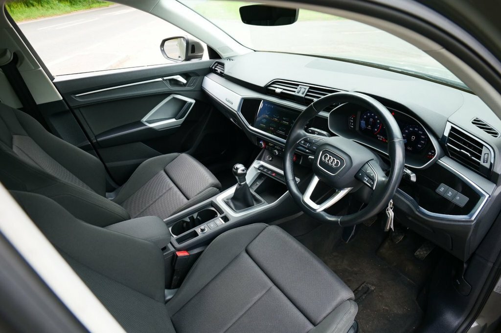 Audi Q3 1.5L Sport HF70UKH Grey #3