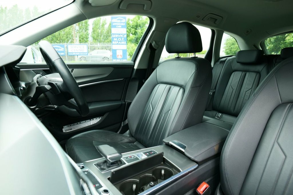 Audi A6 Avant 2L Sport YH73KHL White #2