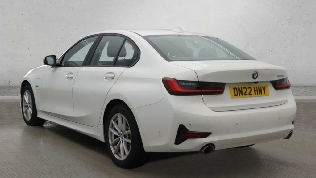 BMW 3 Series 2L Se Pro DN22HWY White #3