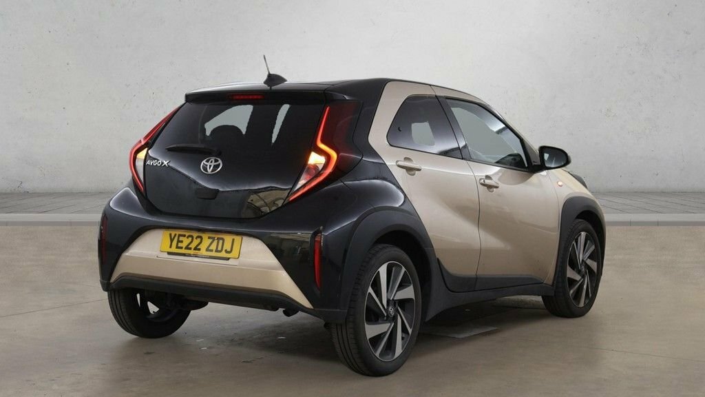 Toyota Aygo X 1L Edge YE22ZDJ Beige #2