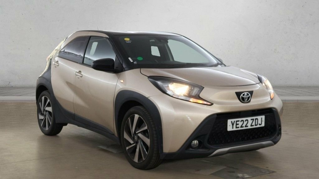 Toyota Aygo X 1L Edge Beige