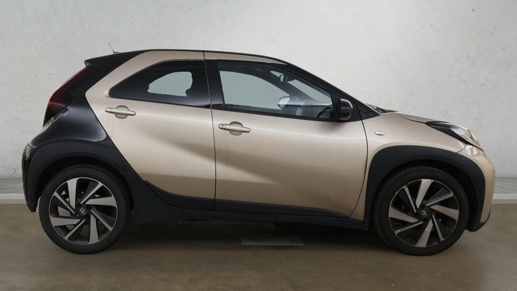 Toyota Aygo X 1L Edge YE22ZDJ Beige #5
