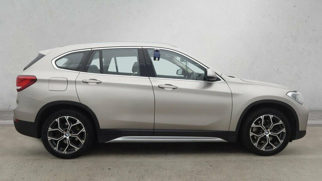 BMW X1 1.5L Xline Silver #5