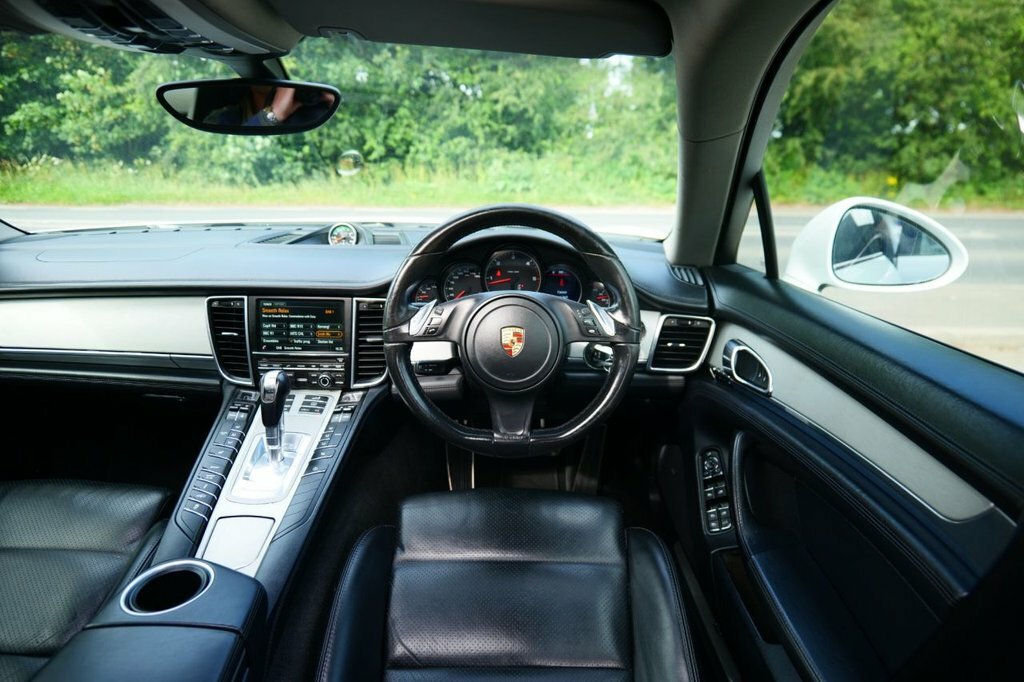 Porsche Panamera 2015 3.0D V6 Tiptronics Euro 5 Ss White #9