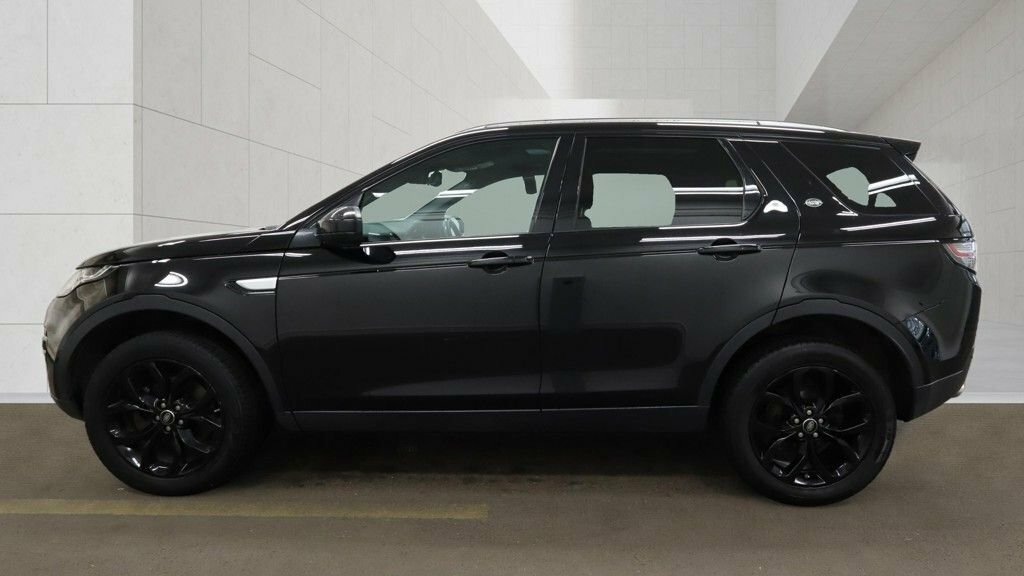 Land Rover Discovery Sport 2L Hse KE68NPX Black #5