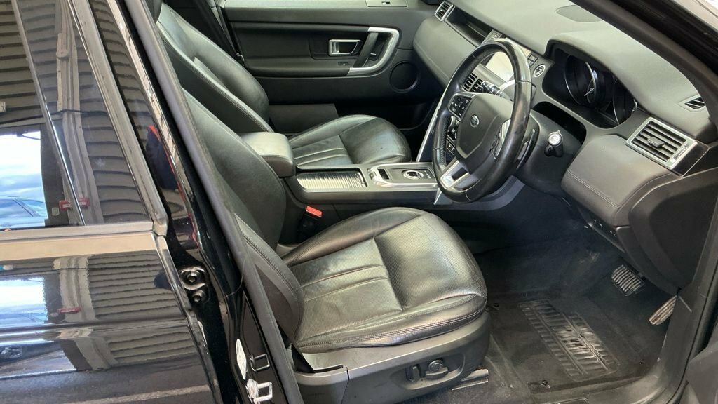 Land Rover Discovery Sport 2L Hse KE68NPX Black #6