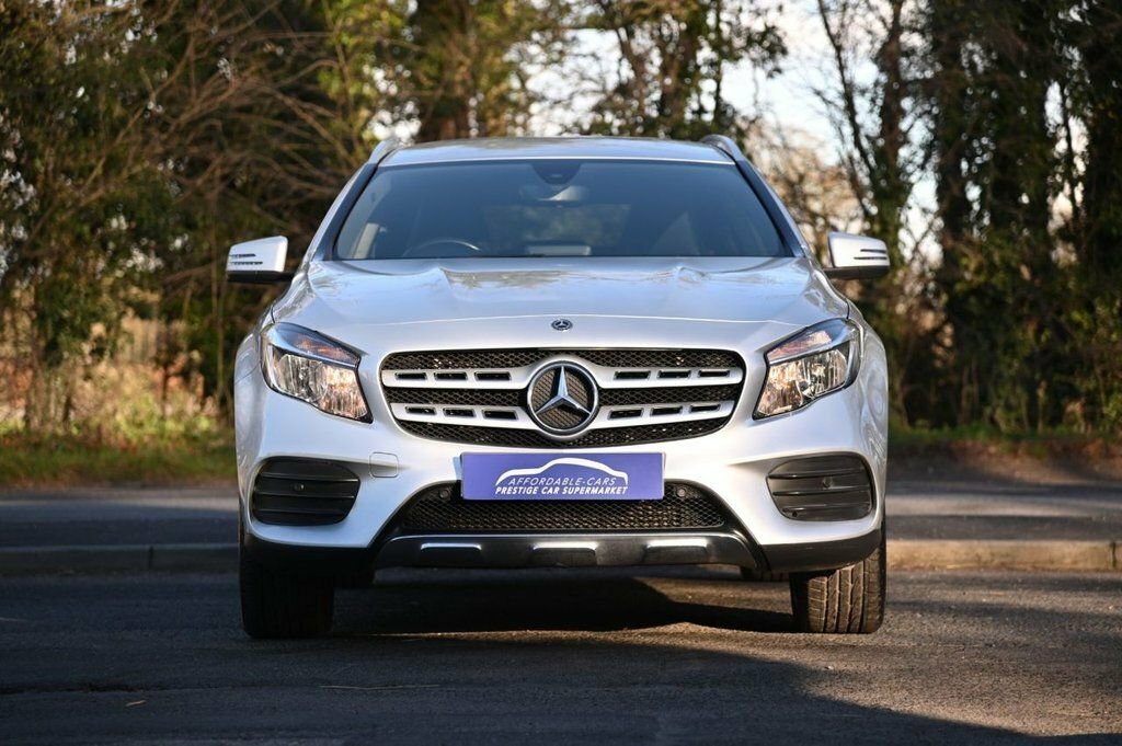 Mercedes-Benz GLA Class 2L Amg Line Silver #4