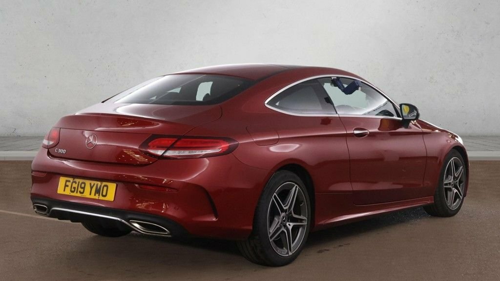 Mercedes-Benz C Class 2L Amg Line Red #2