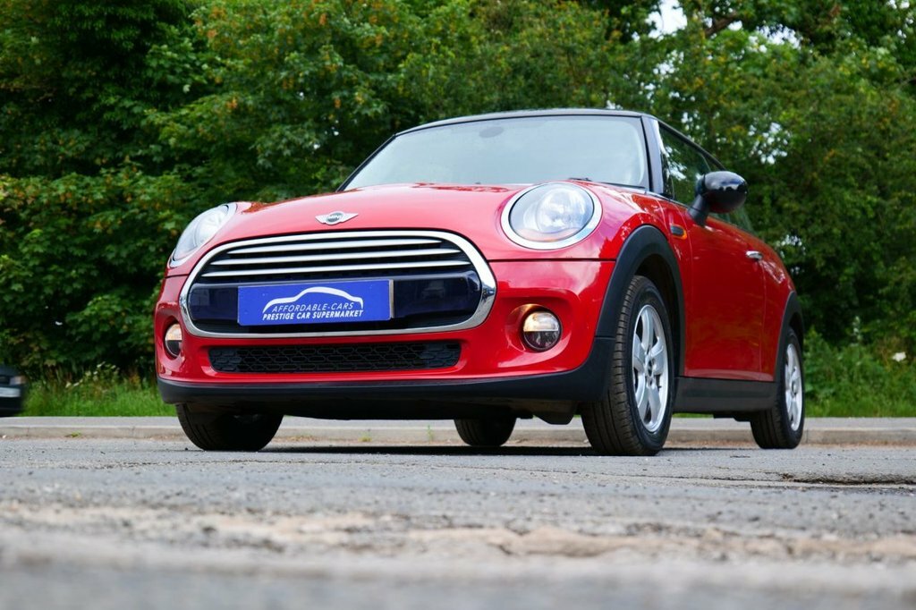 Mini Hatch 1.5L Cooper SW14CZD Red #6