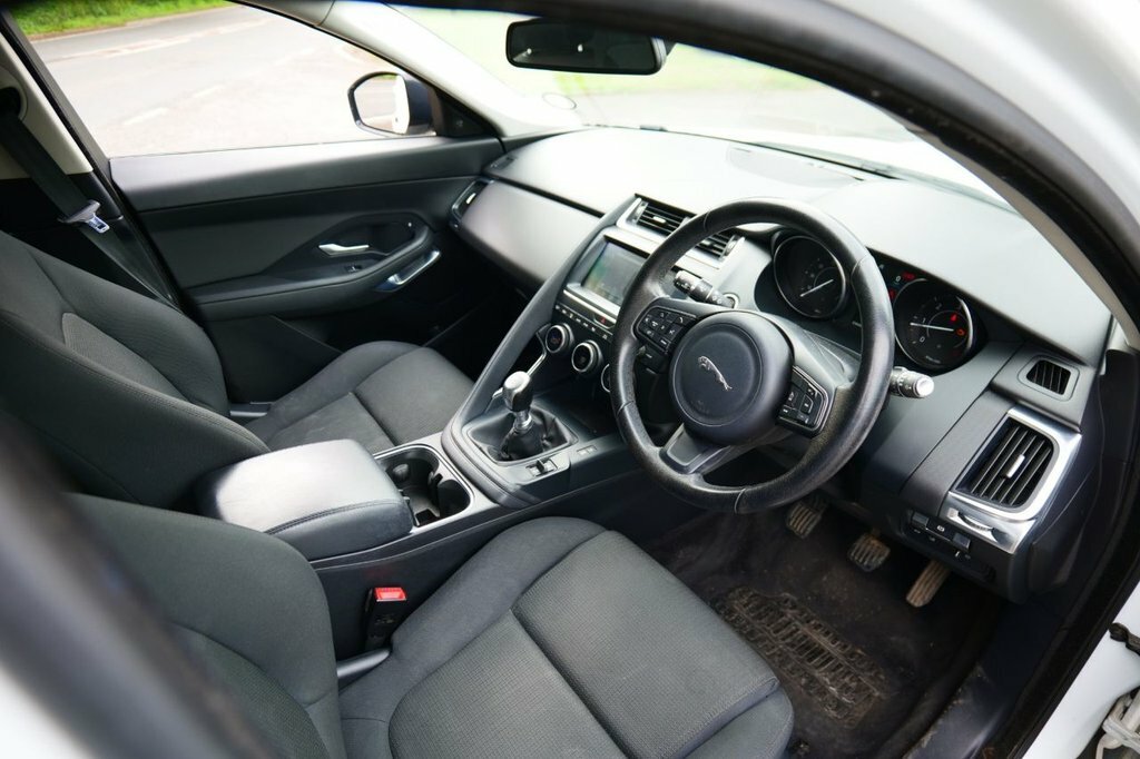 Jaguar E-Pace 2L Null White #3