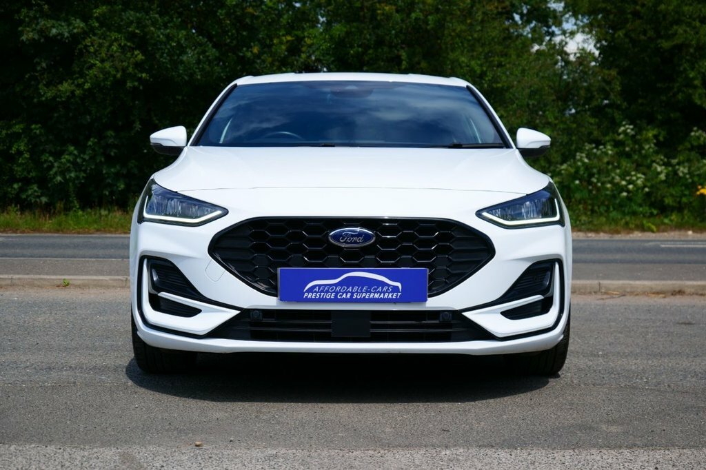 Ford Focus 1L St-line YH24AMV White #4