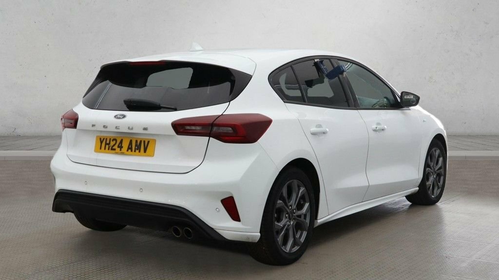 Ford Focus 1L St-line White #2