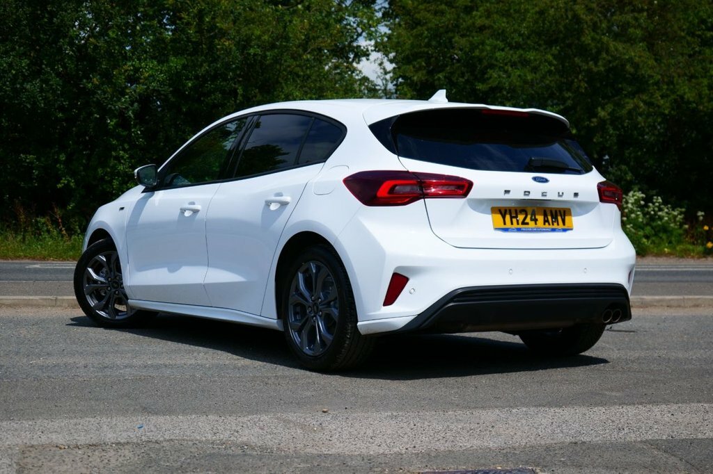 Ford Focus 1L St-line YH24AMV White #2