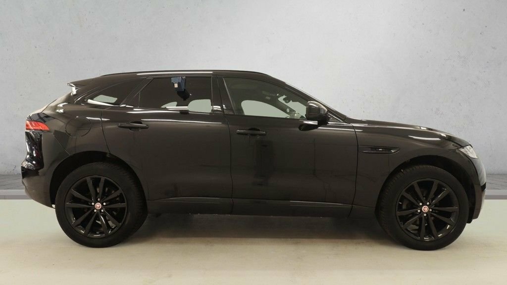 Jaguar F-Pace 2L Chequered Flag Black #5