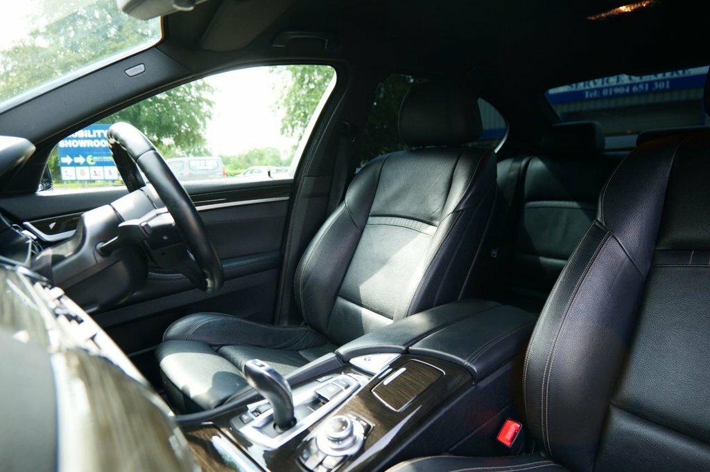 BMW 5 Series 2013 13 535D Black #26
