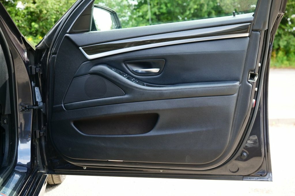 BMW 5 Series 2013 13 535D Black #30