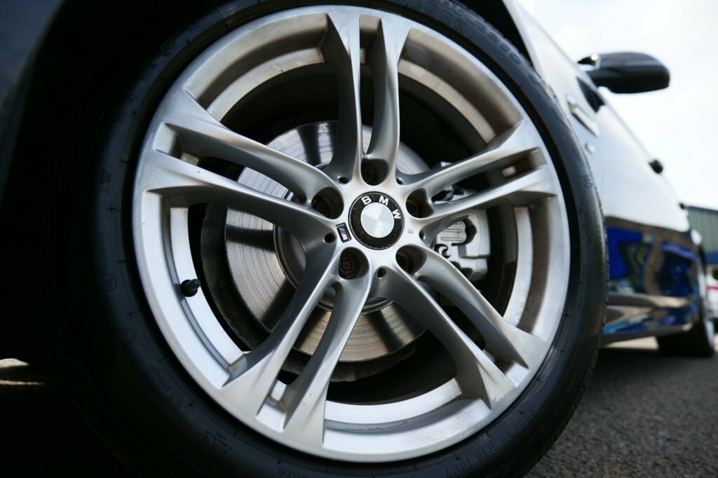 BMW 5 Series 2013 13 535D Black #40