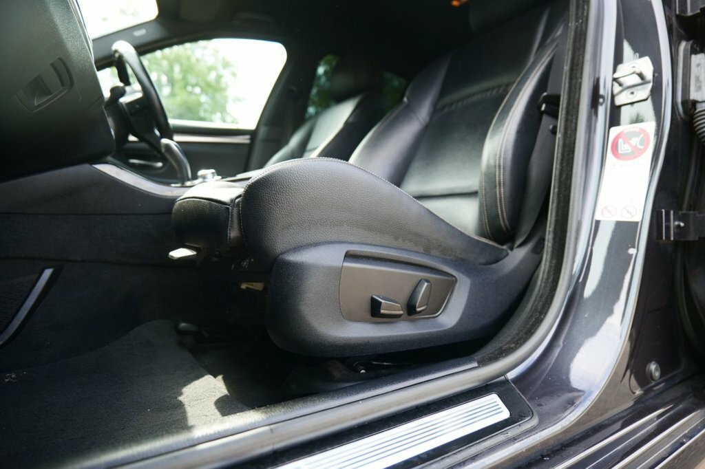 BMW 5 Series 2013 13 535D Black #27