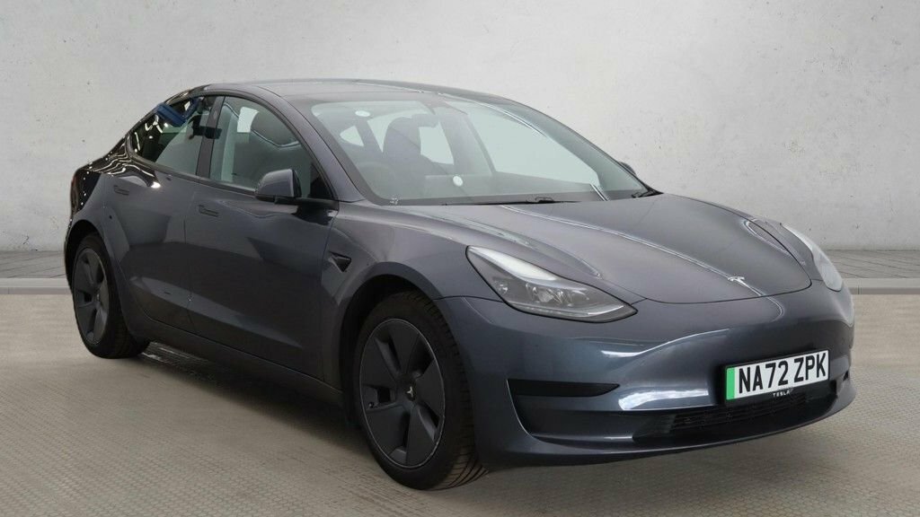 Tesla Model 3 Saloon Grey