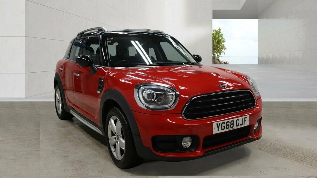 Mini Countryman 1.5L Cooper Red