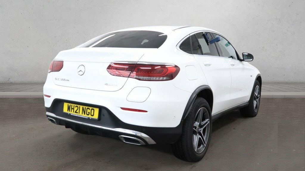 Mercedes-Benz GLC Class 2L Amg Line WH21NGO White #2