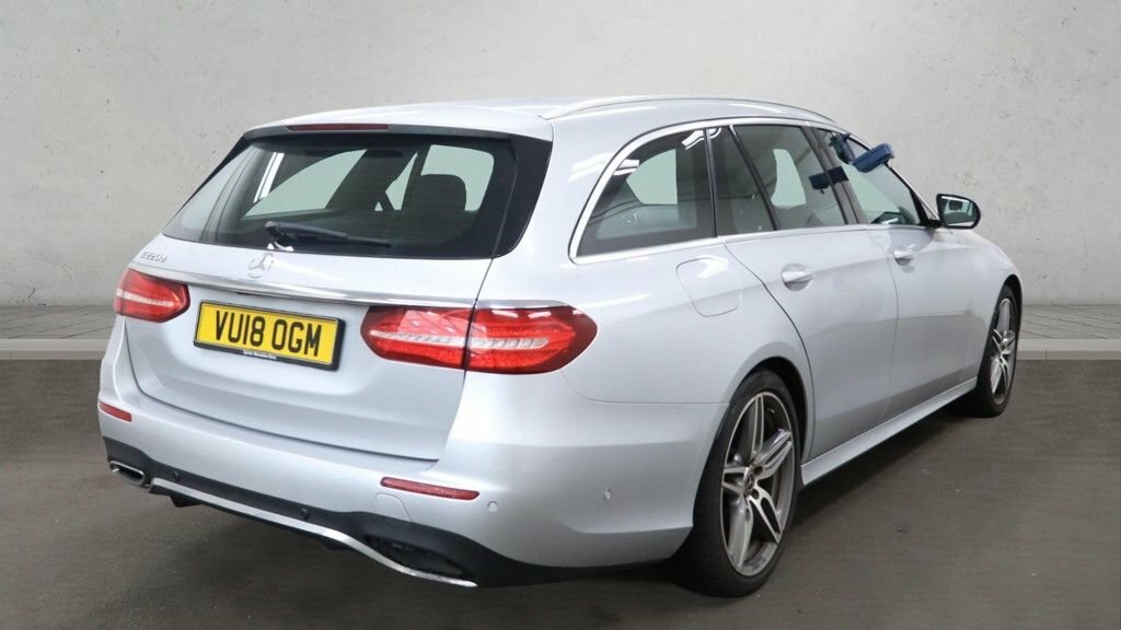 Mercedes-Benz E Class 2L Amg Line Silver #2