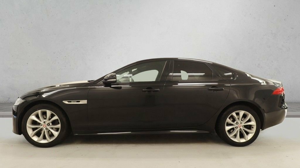Jaguar XF 2L R-sport Black #6