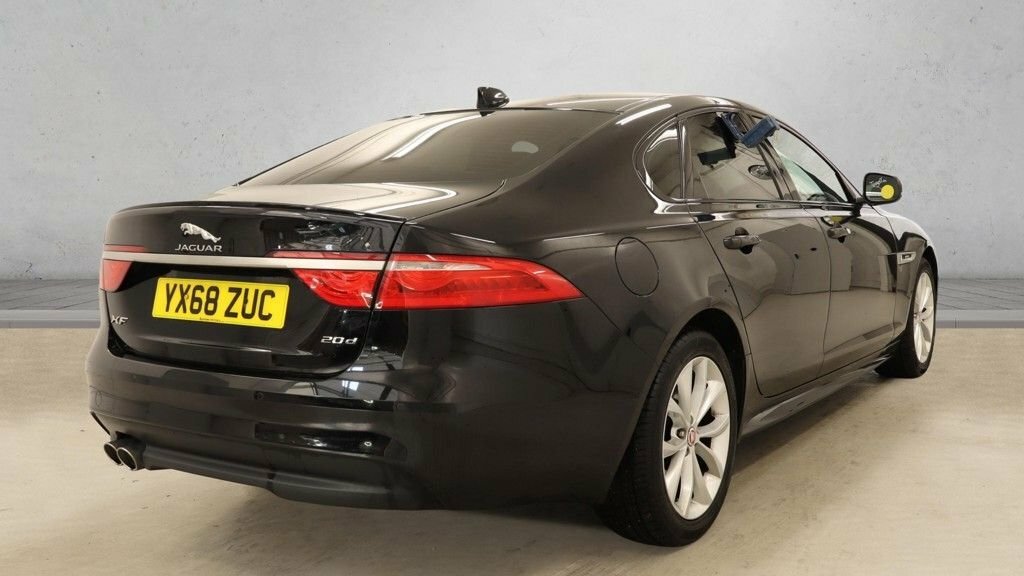 Jaguar XF 2L R-sport Black #2