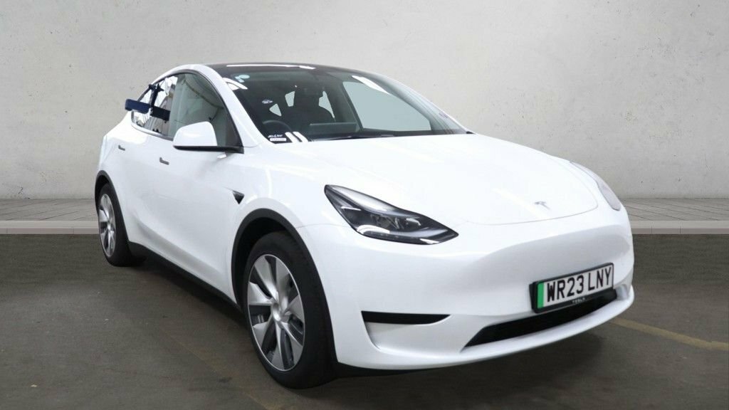 Tesla Model Y Suv White